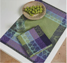 Load image into Gallery viewer, Bastide Tablecloths and Napkins